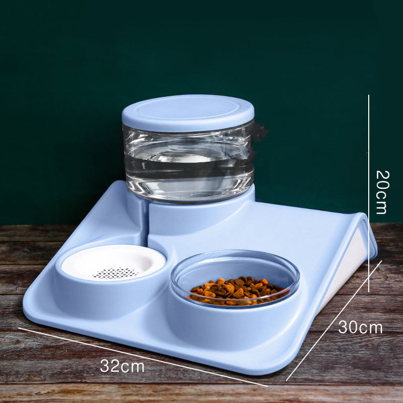 Water Dispenser Is Mobile and Unplugged Automatic Water Feeder for Pets