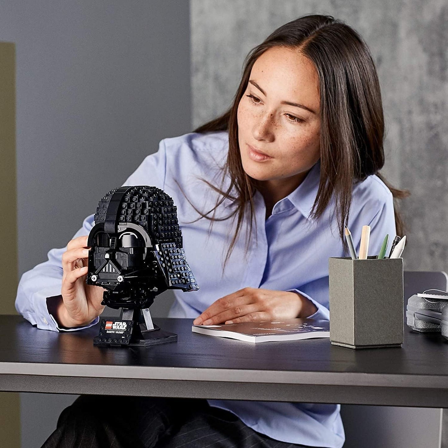 LEGO Star Wars Darth Vader Helmet 75304 Collectible Build Set NEW***